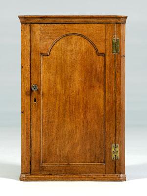 Georgian oak hanging corner cupboard  909d1