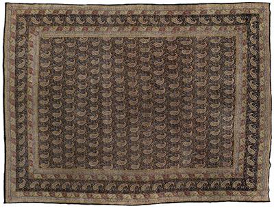 Kerman rug, repeating rows of guls