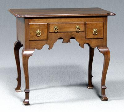 Queen Anne style dressing table  90e77