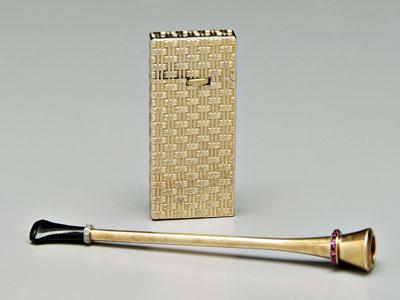 Gold cigarette holder and lighter  90f0b