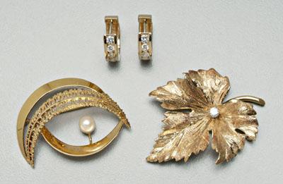 Four pieces 14 kt. gold jewelry: