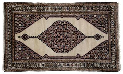Persian rug central medallion 90dde