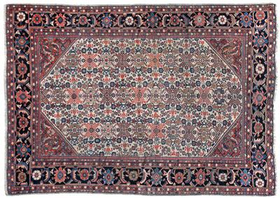 Mahal rug, repeating geometric