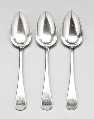 Three English silver spoons oval 91228