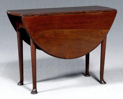 Queen Anne mahogany drop leaf table  9122f