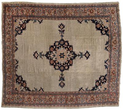 Sultanabad rug, central medallion