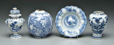 Four pieces blue and white Delft: vase