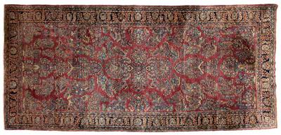 Sarouk gallery rug, repeating floral