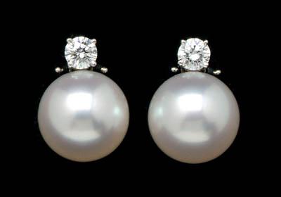 Pair Tiffany pearl ear clips each 918be