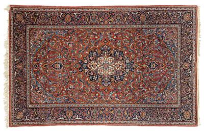 Finely woven Kashan rug, ornate