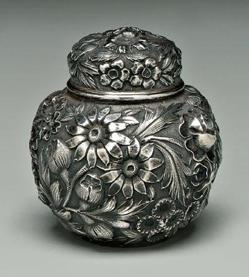 Repouss&eacute; sterling round