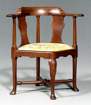 Chippendale walnut corner chair, walnut