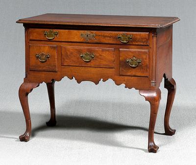 Pennsylvania dressing table, Chippendale,