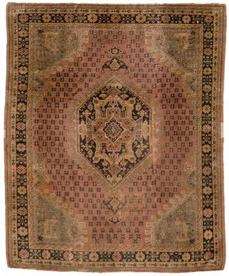 Oushak rug, central medallion on