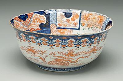 Japanese Imari bowl, scalloped edge,