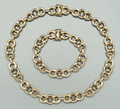 14 kt. gold necklace, bracelet,