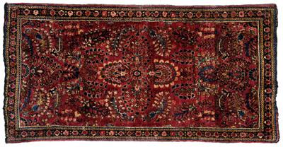 Sarouk rug typical floral designs 92398