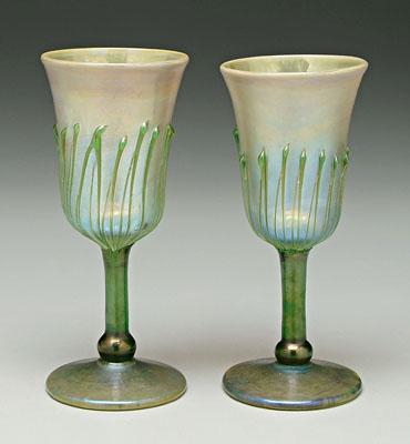 Pair art glass goblets: thread decoration