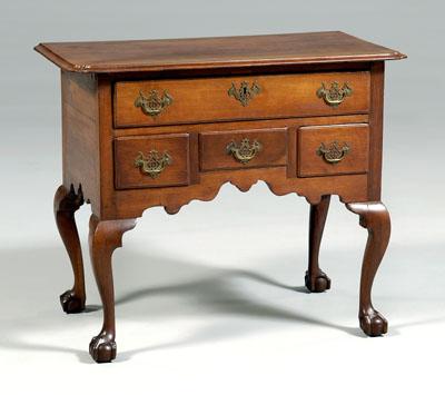 Pennsylvania Chippendale dressing 92044