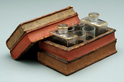 Book decanter set case made from 9264e