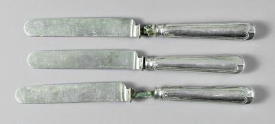 Three Charleston coin silver knives  926be