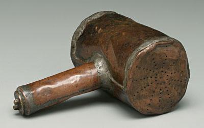 Copper shaker, shaped as broad-head