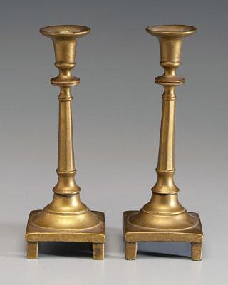 Pair brass candlesticks domed 92a52