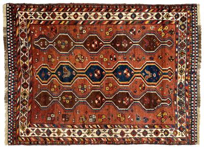 Shiraz rug, three rows of pendant