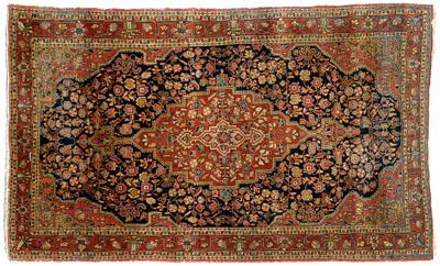 Sarouk rug, finely woven with stepped