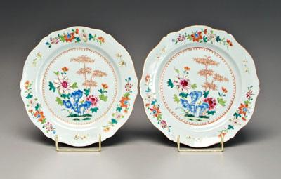 Pair Chinese export plates: scalloped