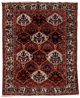 Baktiari rug repeating cartouche 92866