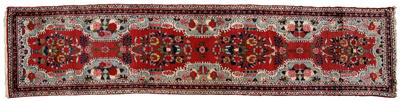 Persian runner repeating cartouches 9288e