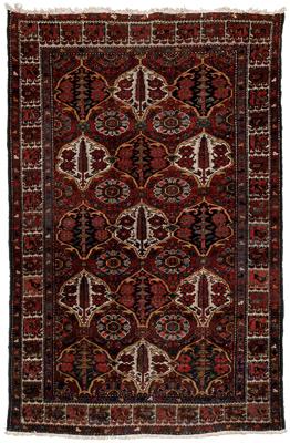 Baktiari rug, repeating designs