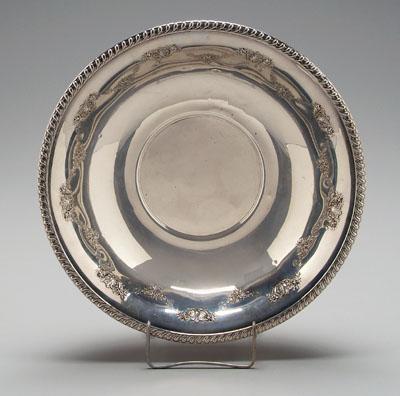 Sterling bowl, gadroon border, shell