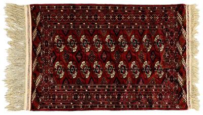 Turkomen style rug, two rows of