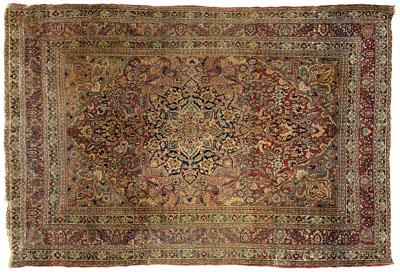 Kashan rug, central medallion on