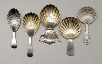 Five English silver caddy spoons  92f7a