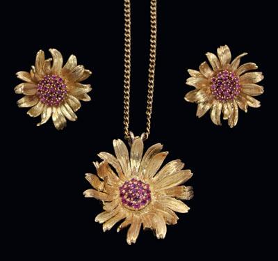 Gold ruby floral earrings pendant  92bad