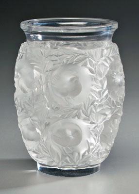 Lalique Bagatelle vase decorated 92c26