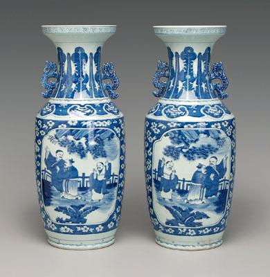 Pair Chinese blue and white vases  92cf5