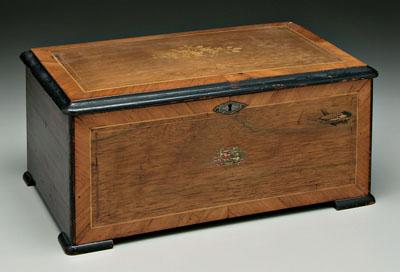 Inlaid music box, case with grain