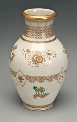 Satsuma vase, spoked wheels with