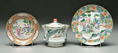 Three pieces Chinese export porcelain  93045