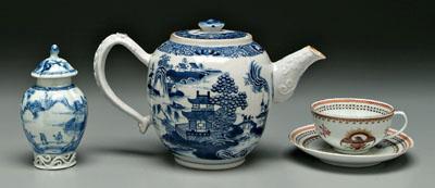 Three pieces Chinese export porcelain  93048