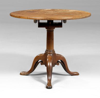 Queen Anne tilt top tea table  9362d