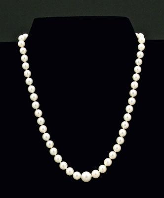 Cultured pearl necklace, 55 graduated
