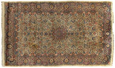 Kirman rug repeating floral designs 9348e
