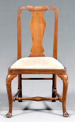 Queen Anne walnut side chair vasiform 939e1