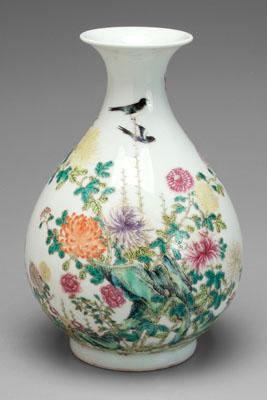 Chinese famille rose vase, pear