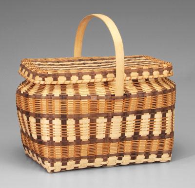 Cherokee lidded picnic basket,